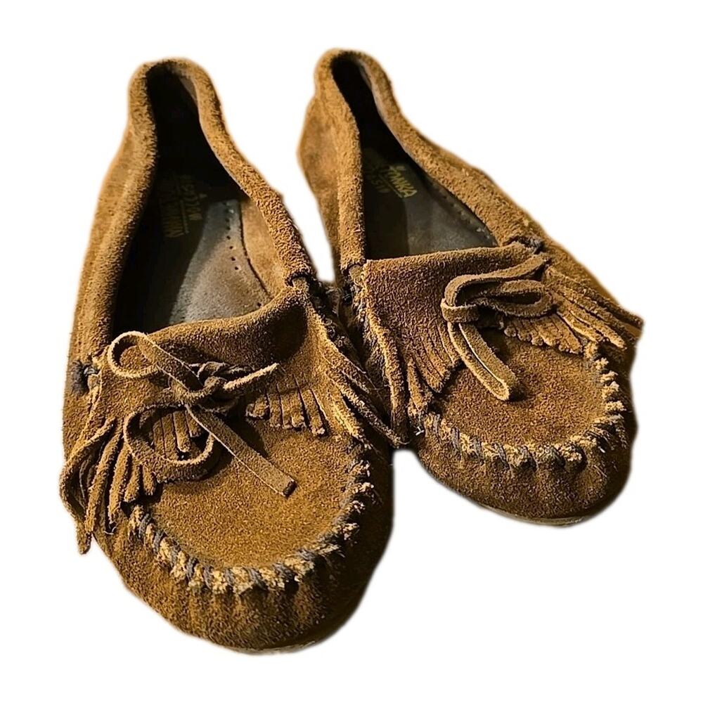 Minnetonka Brown Suede Kilty Moccasin‎ Moc Toe Slip On Slippers Womans Size 7.5
